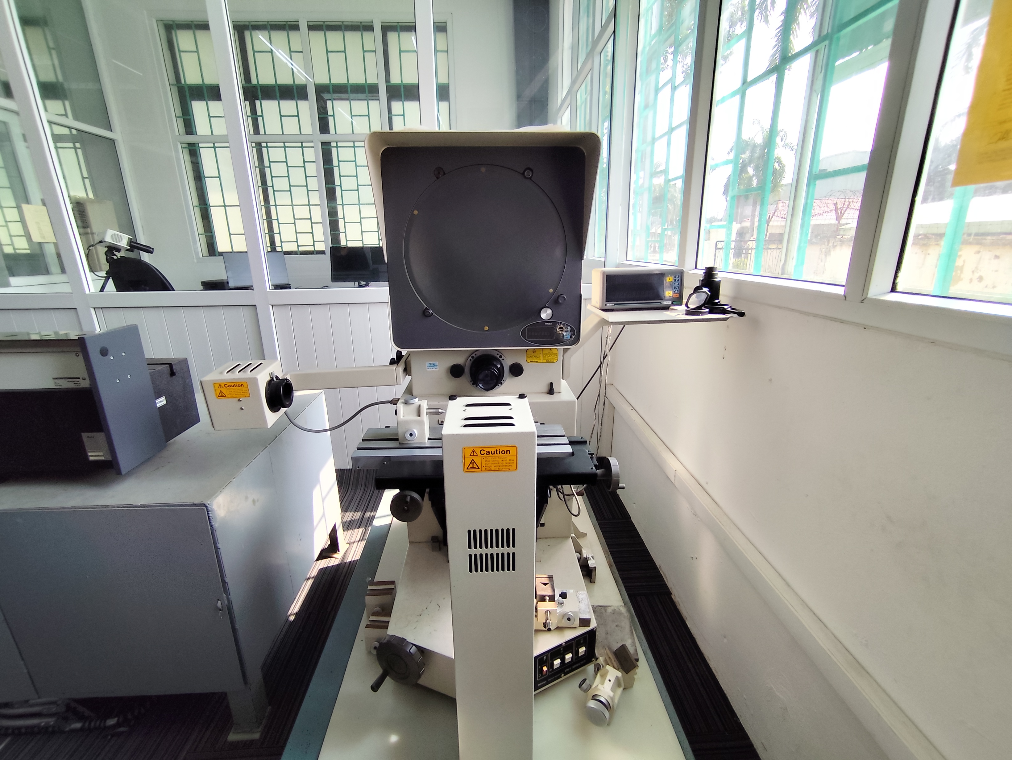 Profile measuring machine.jpg